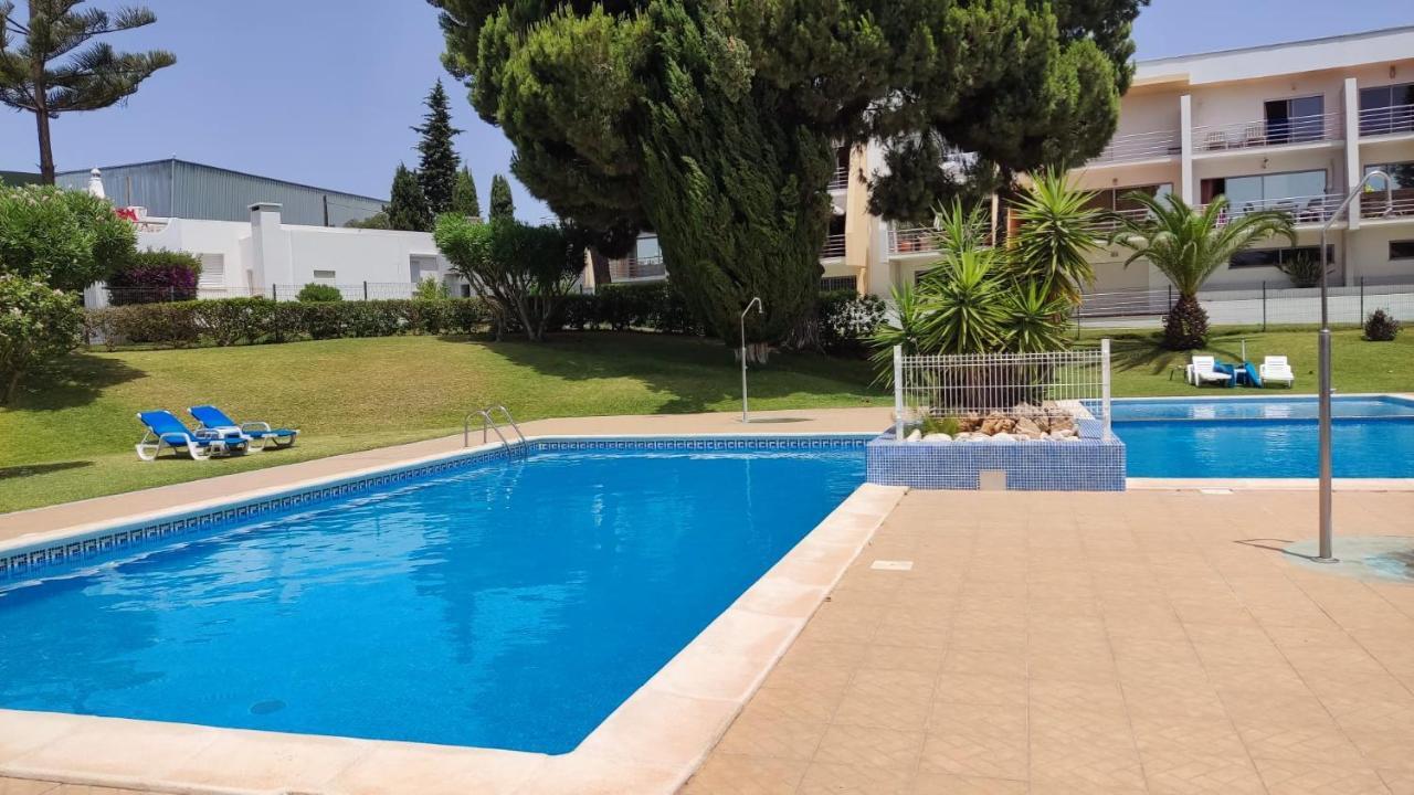 01 Sra Da Rocha Com Piscina E Ac - Casas & Papeis Διαμέρισμα Armação de Pêra Εξωτερικό φωτογραφία
